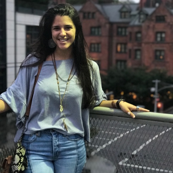 Meet your Posher, Gina - Picture 3 of 4